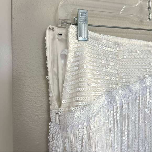 Superdown Akira Fringe Mini Skirt – Sequin Fringe Micro Mini - White - Size XS - Picture 7 of 11